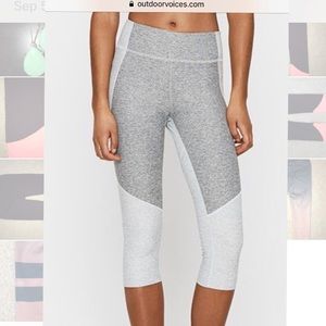 Outdoor Voices Two-Toned Kneecap Leggings Sz M